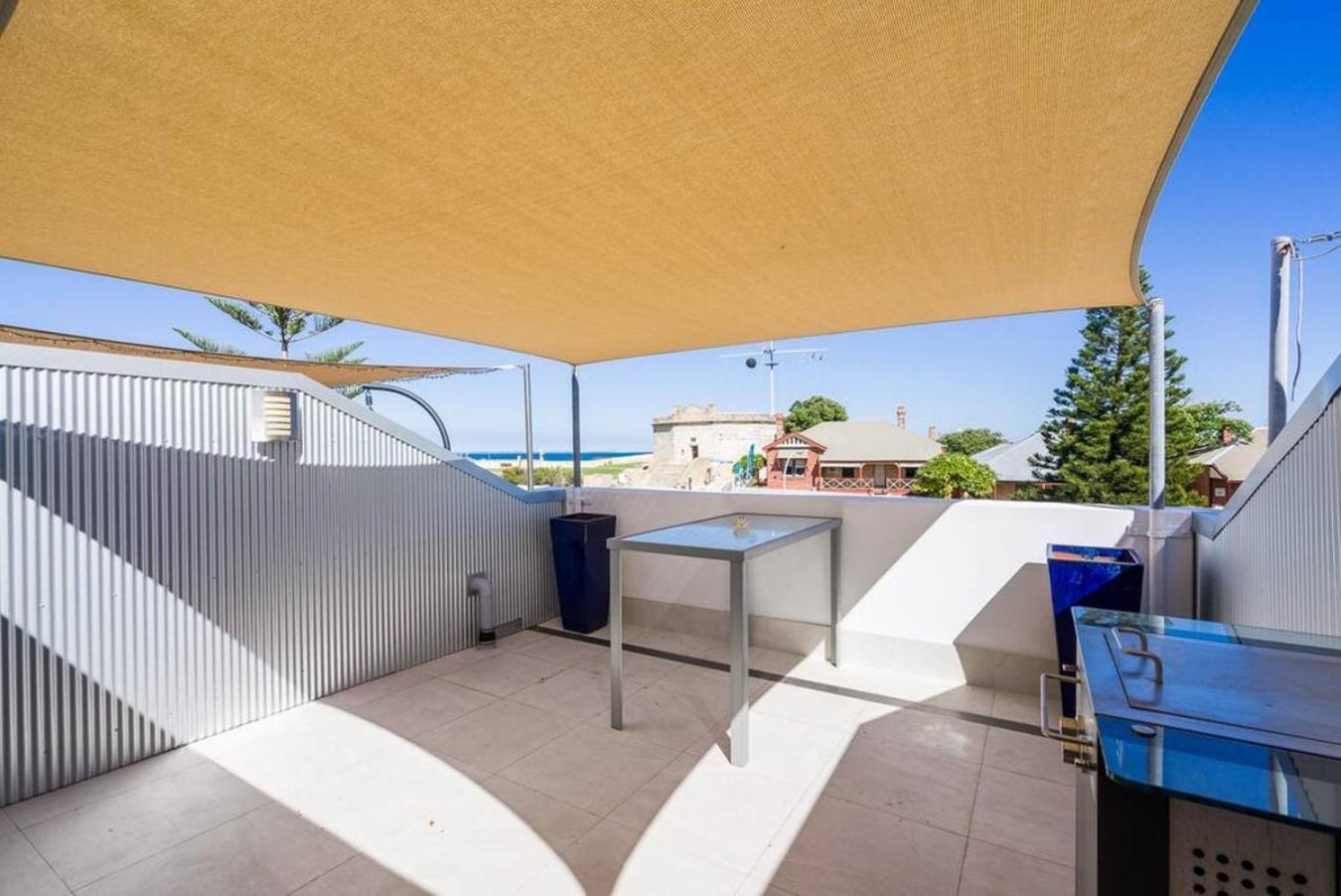 West End Warehouse Historical Opposite Beach Fremantle Extérieur photo